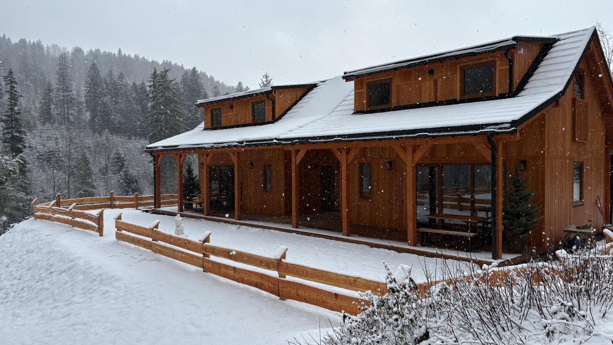 Gosciejowka Na Skraju Lasu Chalet *
